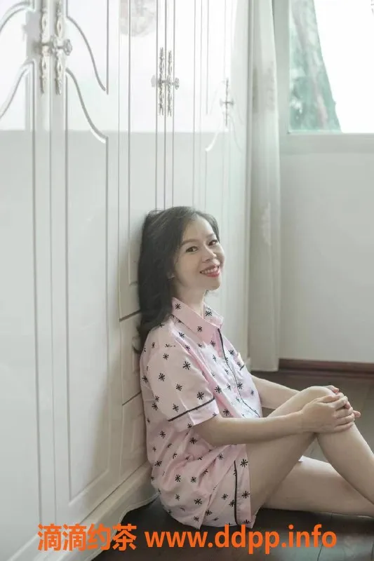 北京楼凤-丰台珊珊，肤白性感女友系，情绪价值满满