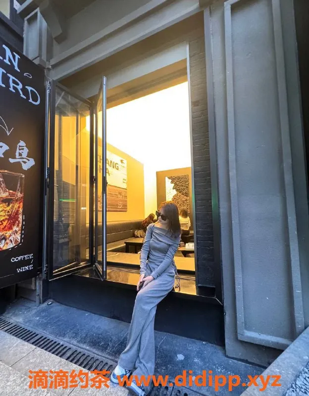 杭州楼凤-拱墅区悦悦，900元嫩妹服务，69互舔