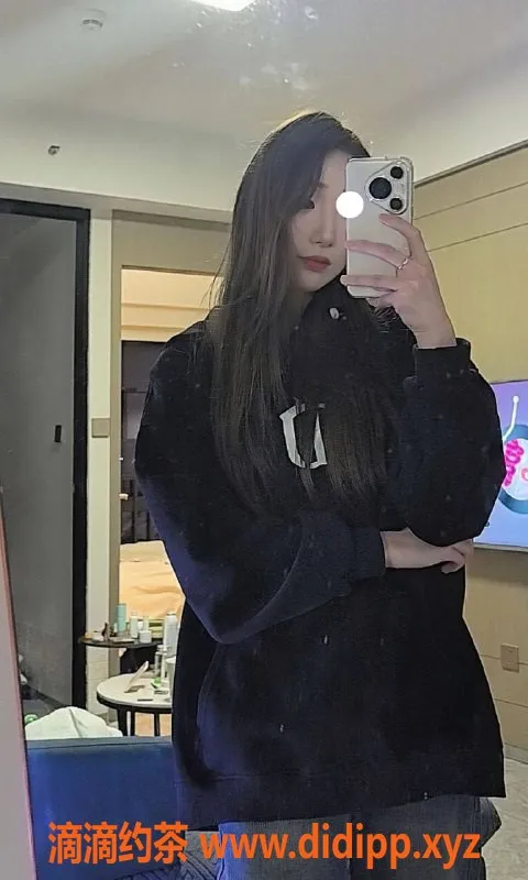 郑州楼凤-金水区19岁慧美人，身高170，超值服务等你来体验！