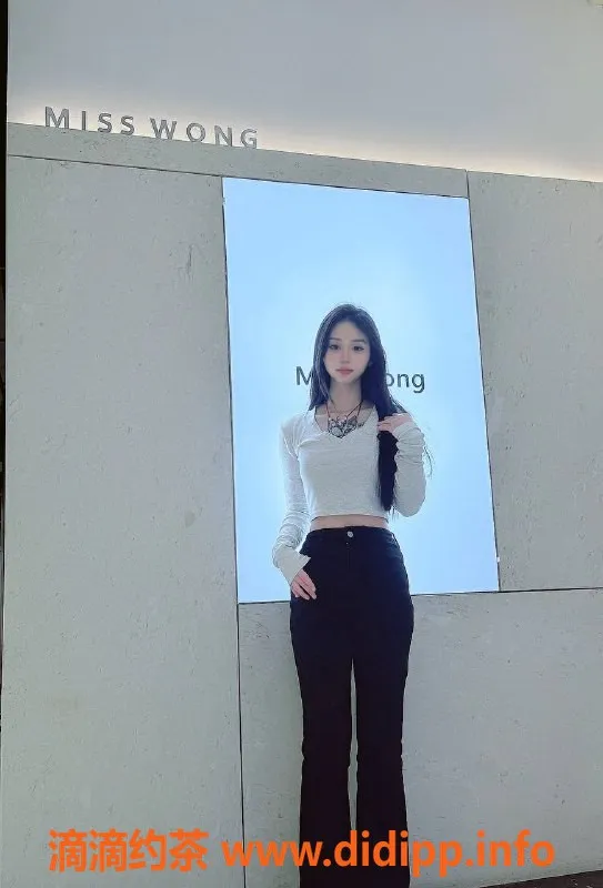 深圳楼凤-南山诺琳，898p享高品质服务！