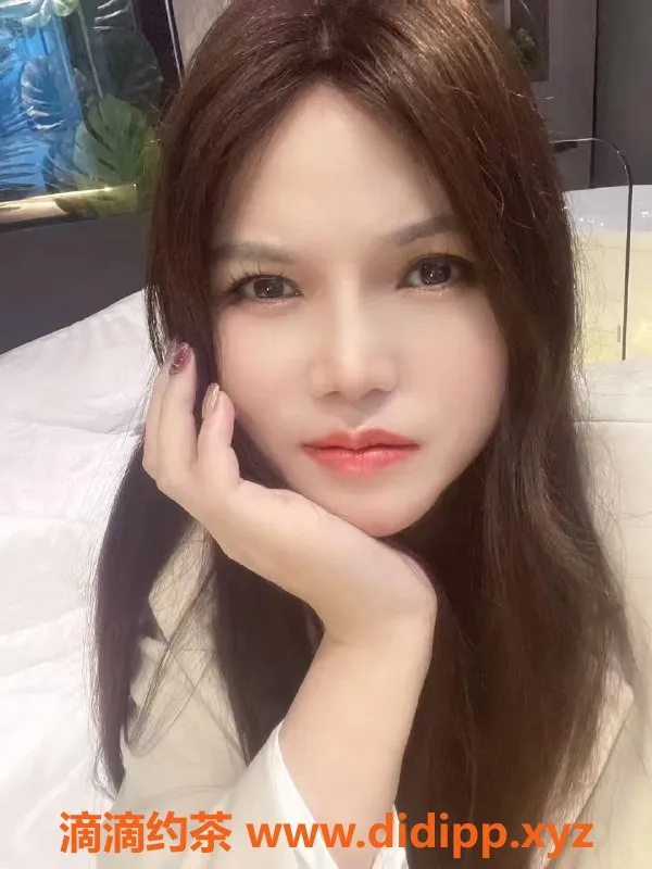 广州楼凤-广州小琴26岁，身高167，胸围36D，超值服务