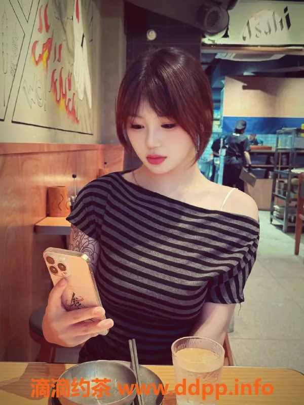 广州楼凤-白云嘉嘉，大胸美媚，700元一次服务