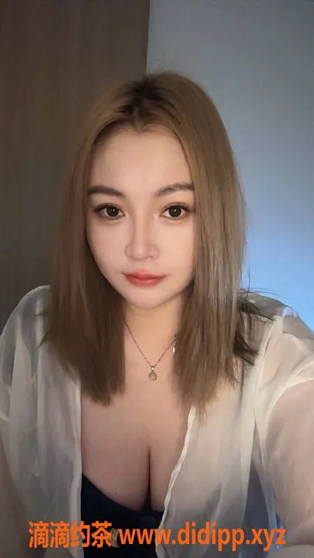 广州楼凤-海珠思琪，御姐大胸，6P服务等你体验