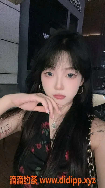 广州楼凤-天河嫩妹肉肉，700元服务，欢迎约！