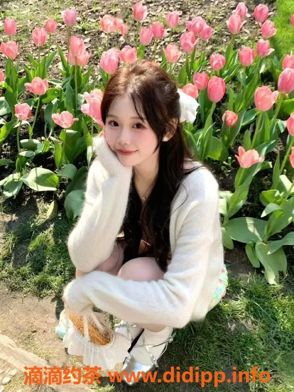 深圳楼凤-宝安甜妹甜甜，163cm，36C，超乖巧！