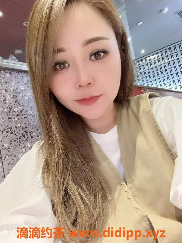 郑州楼凤-郑州金水区糖糖，165cm 51kg，实惠服务体验