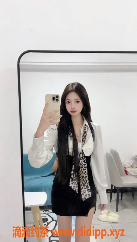 杭州楼凤-萧山馨馨，颜值甜妹，陪浴服务1000起