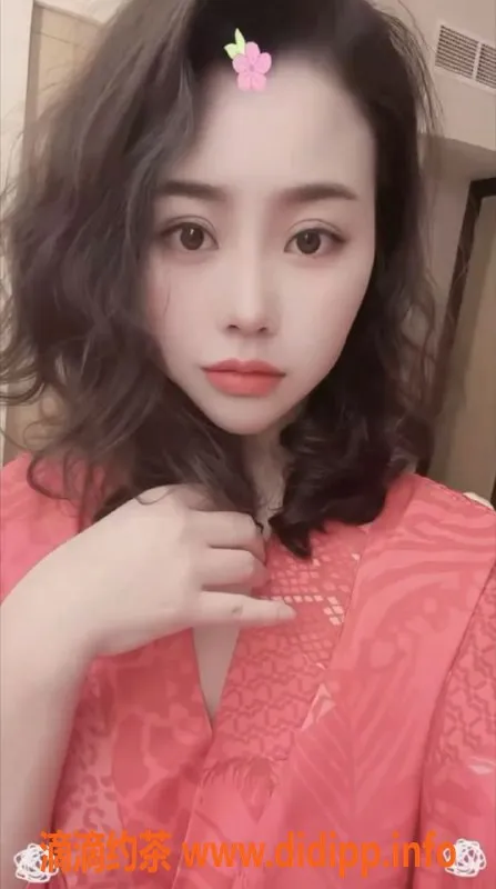 重庆楼凤-南岸区洛离，24岁B+罩杯，提供全套服务