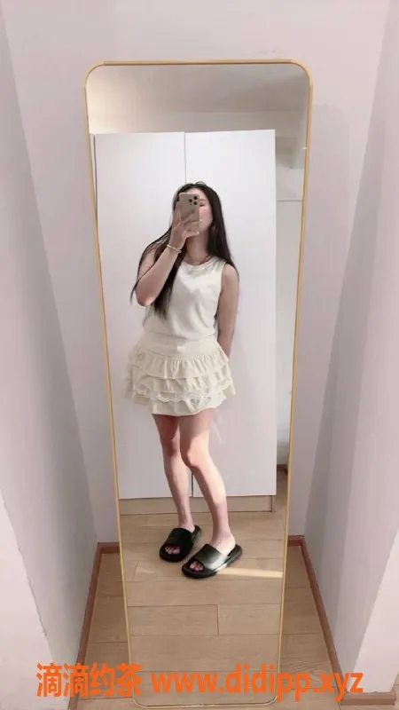 杭州楼凤-上城区依依，工兵特惠P350，欢迎来撩