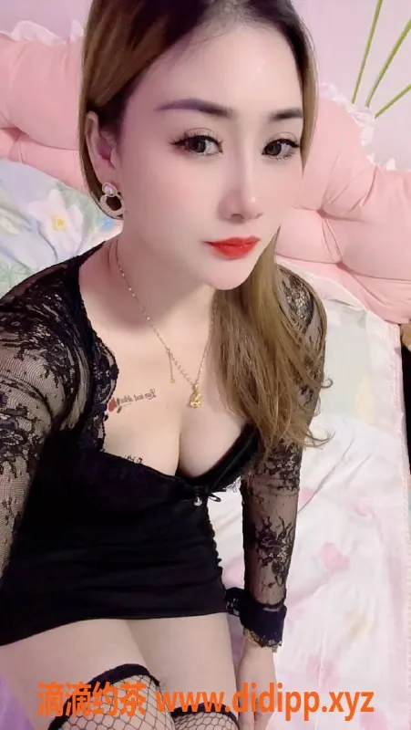 广州楼凤-白云琳琳少妇，4P服务，火热舌吻