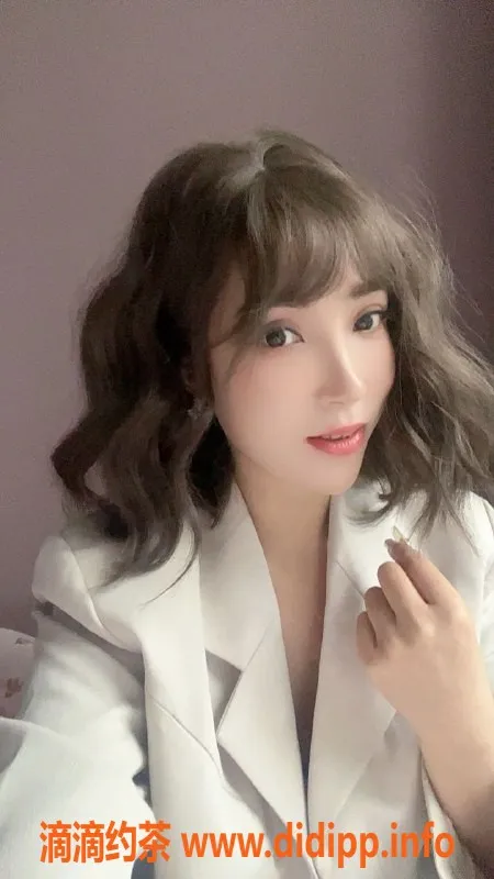 西安楼凤资源信息,未央区罗兰，27岁B罩杯，166/95超乖女孩