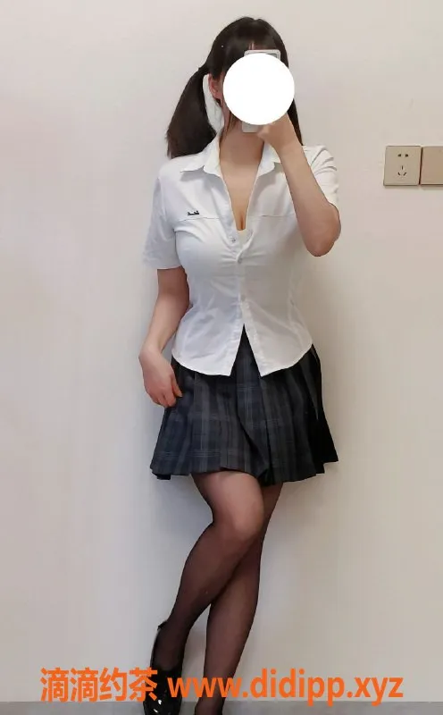 杭州楼凤资源信息,小海棠：嫩妹、大胸，星级酒店盛宴