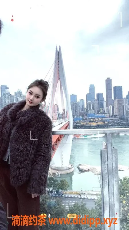 成都楼凤资源信息,28岁嘉嘉，青羊区高颜值代聊服务，160cm 100斤