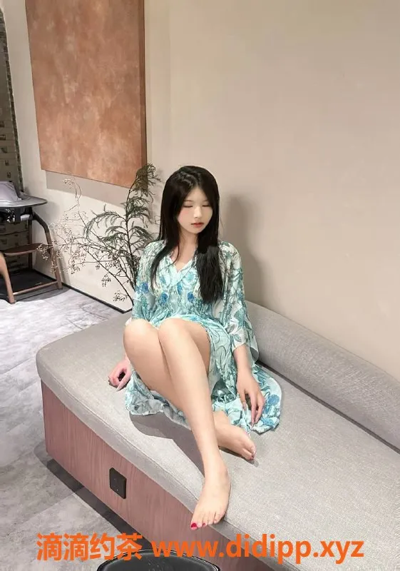 西安楼凤-雁塔区希希，163高95重，18岁B罩杯