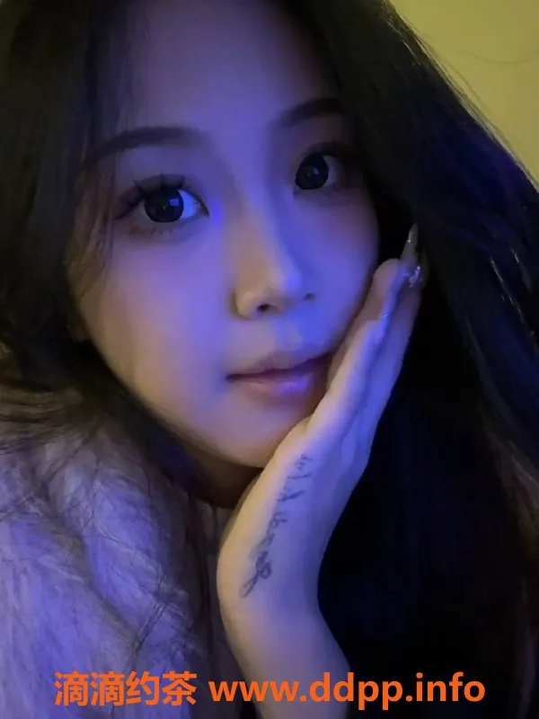 广州楼凤-黄埔嫩妹小冉，7P鸳鸯浴服务等你来体验！