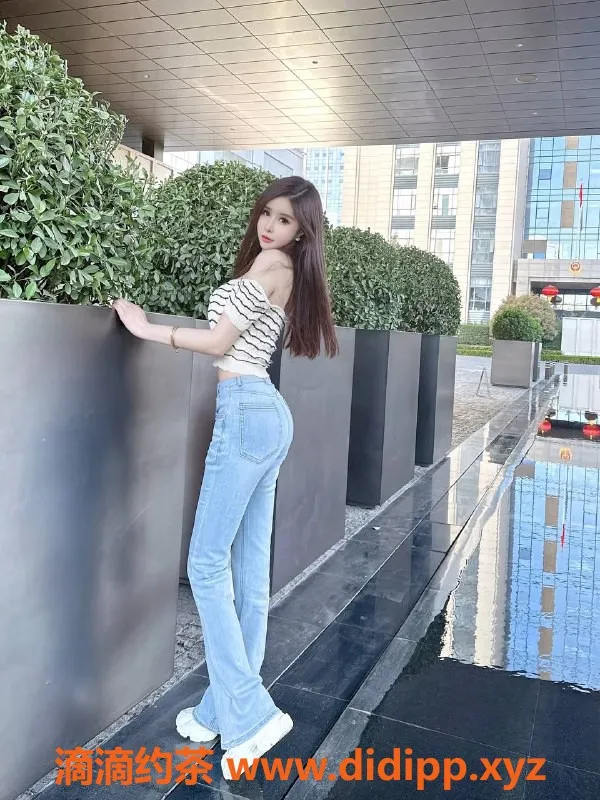 西安楼凤-雁塔区兮兮，36D诱惑，口，制服体验仅8p