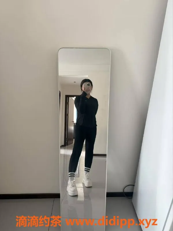 西安楼凤-未央区娃娃，20岁36D，激情服务5p起