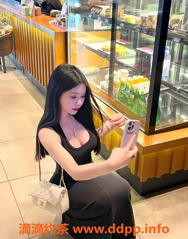 深圳楼凤-光明安雅：身高157，热情服务，600起价