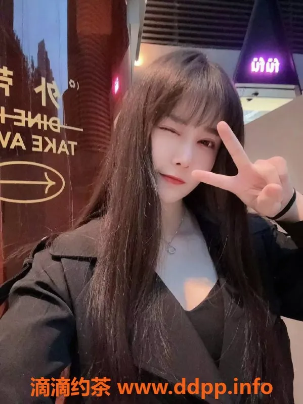 成都楼凤-高新区鹿鹿，颜值车，高性价比女友车服务