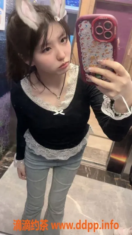 广州楼凤-天河盈盈，600元嫩妹服务，精彩无限！