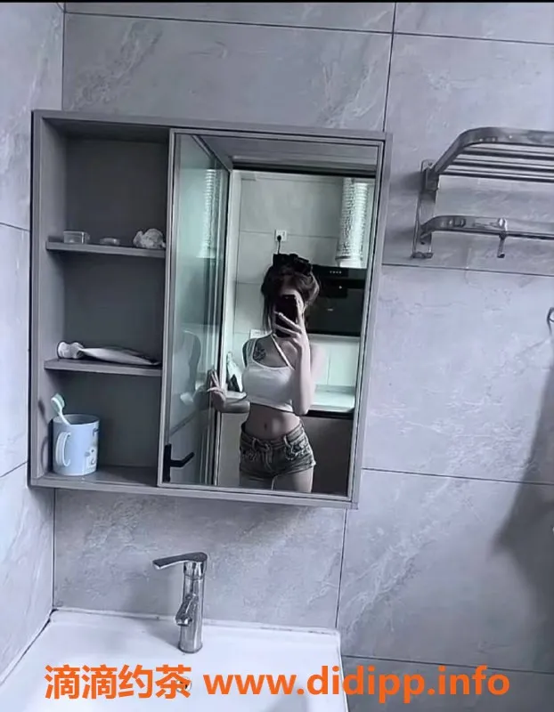 长沙楼凤资源信息,芙蓉区夕颜，身高165cm，18岁，服务优质仅600P