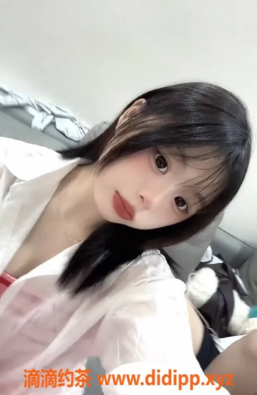 成都楼凤-成都嫩妹啾啾，年龄18岁，500元体验服务