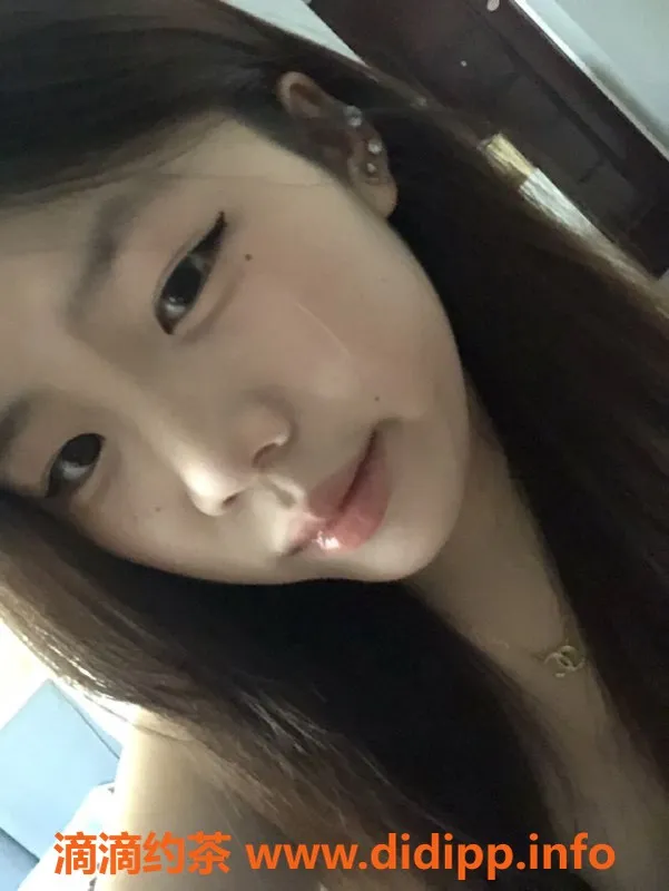 成都楼凤资源信息,成华区微胖嫩妹小瑶，清纯可爱18岁，价格合适