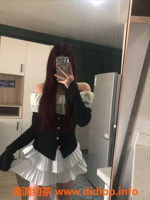 成都楼凤-成华区微胖嫩妹小瑶，清纯可爱18岁，价格合适
