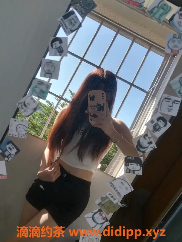 成都楼凤-成华区微胖嫩妹小瑶，清纯可爱18岁，价格合适