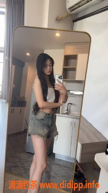 成都楼凤-成华区小楠甜妹，身高165，90斤，A奶超可爱
