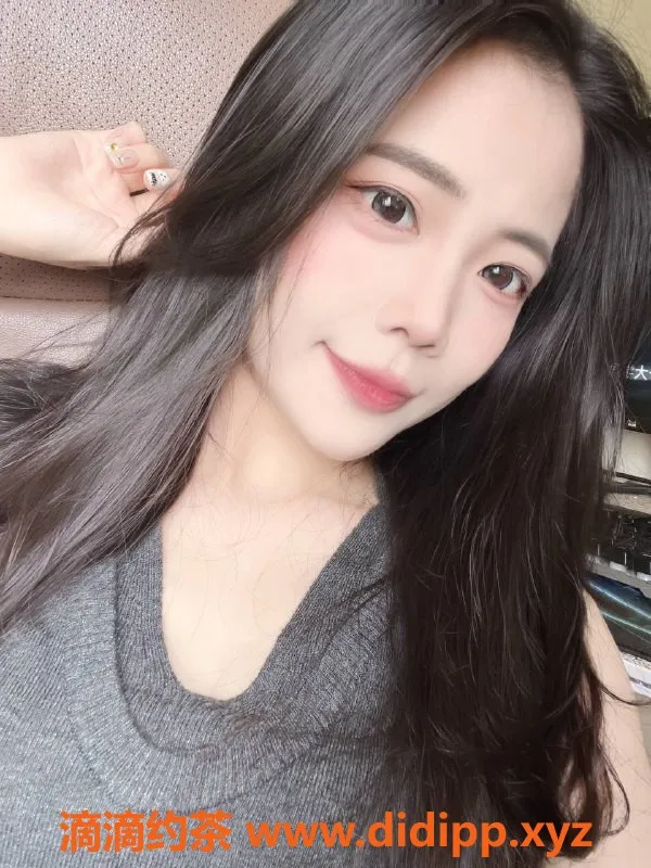 广州楼凤-白云小妮，嫩妹上门鸳鸯浴，8P体验！