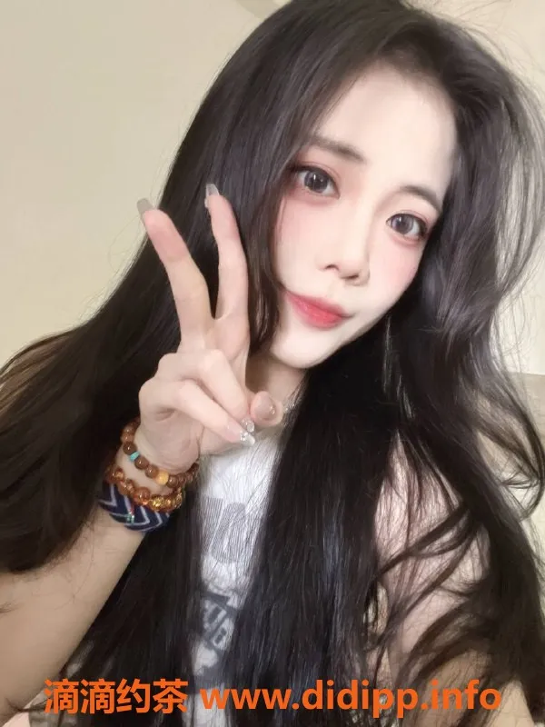 广州楼凤资源信息,白云小妮，嫩妹上门鸳鸯浴，8P体验！