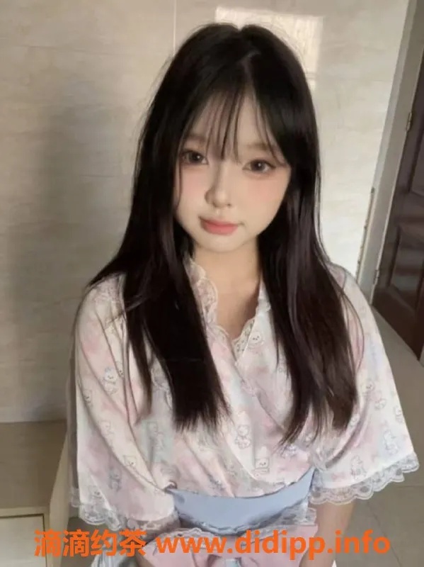 广州楼凤-白云嫩妹小美，5P鸳鸯浴，超大胸