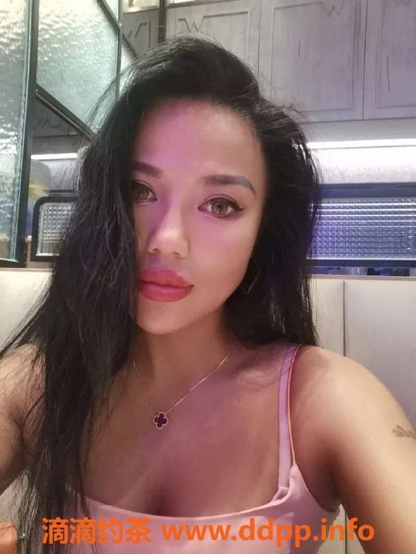 深圳楼凤-宝安区卡西26岁女友般服务，700元起