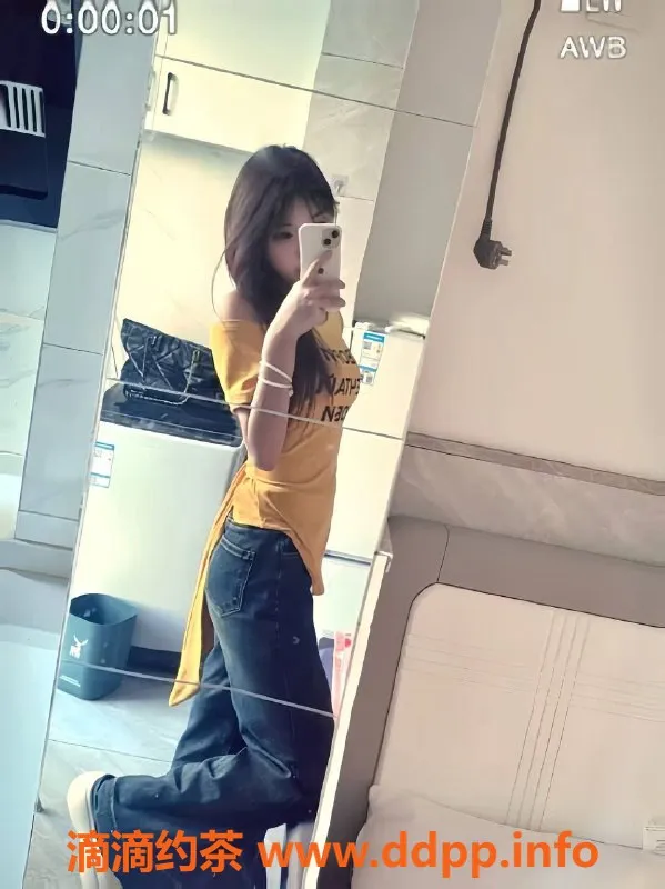 杭州楼凤-拱墅新天地嫩妹月月，巨乳服务超性价比！