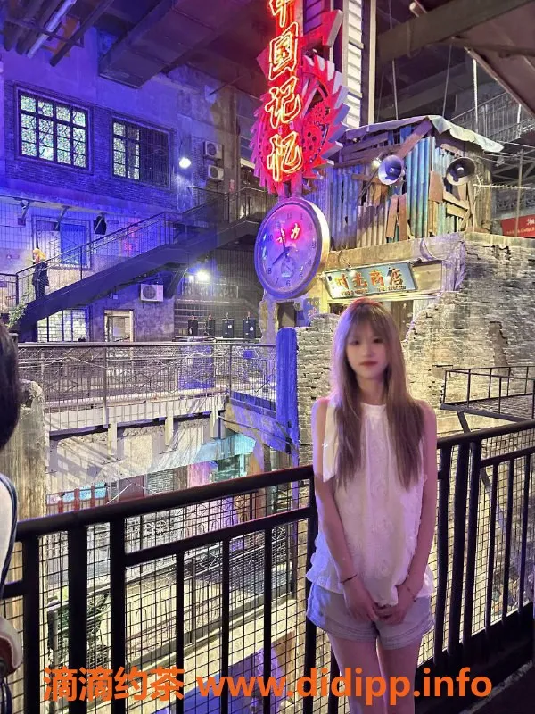 长沙楼凤-长沙雨花区柔柔，164cm，18岁，服务项目丰富