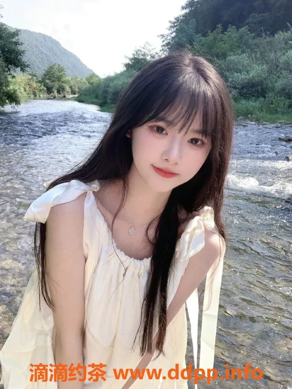 广州楼凤-荔湾19岁新人欣怡，身高169，34C热情服务