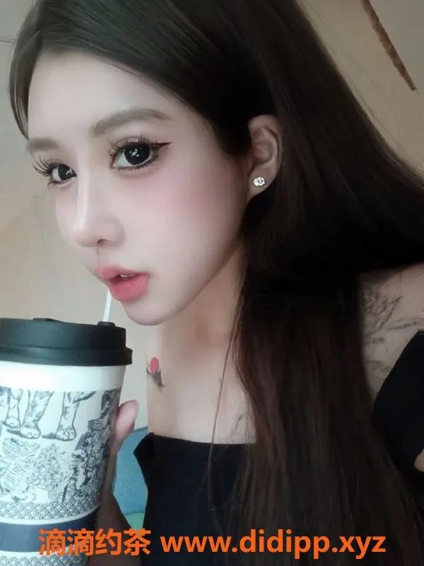 广州楼凤-天河一线天小白虎，课费2000元起！