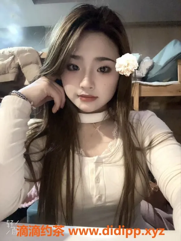 重庆楼凤-江北区20岁景田，160cm B罩杯，超值服务等你来体验！