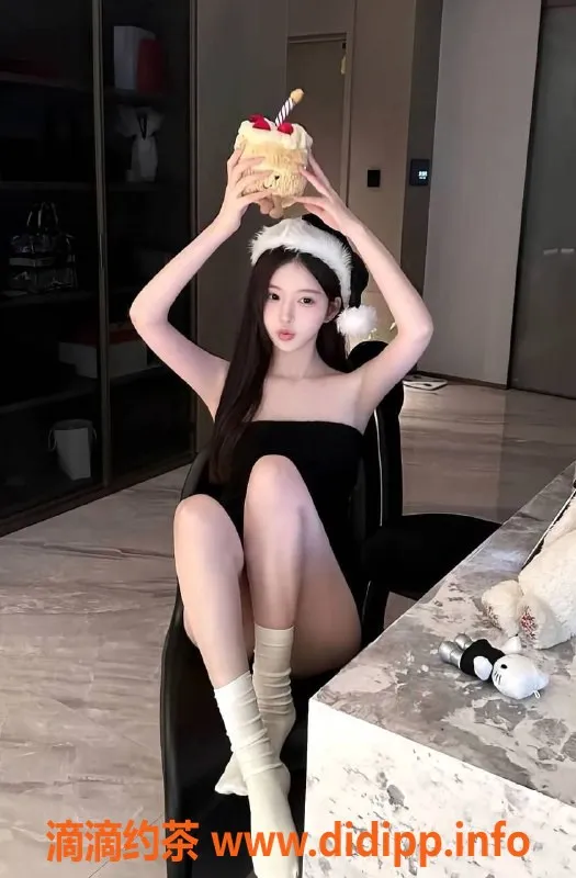 重庆外围-重庆赵露思，18岁花式调情楼凤，服务超赞！