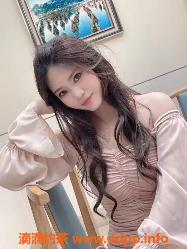 广州楼凤-白云依依，700p大胸妹，火热服务来袭！