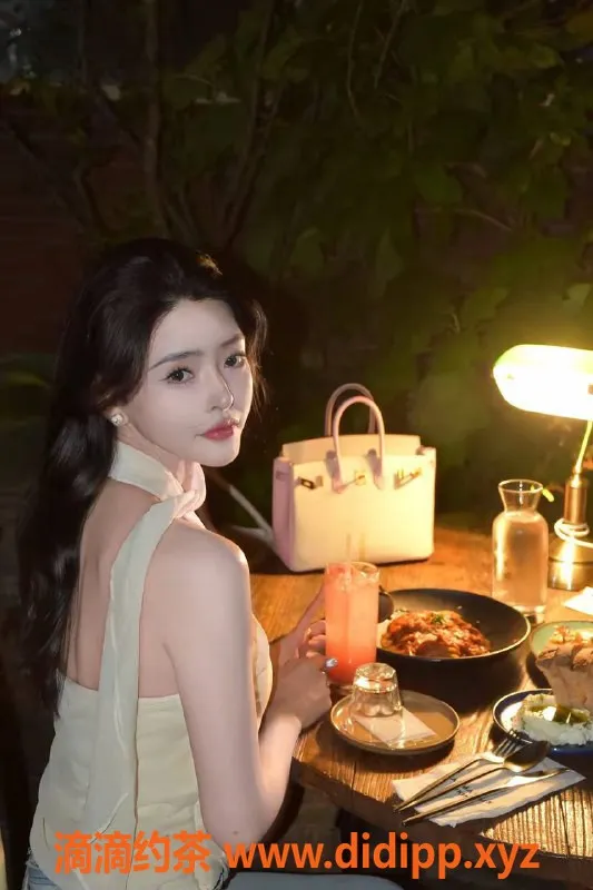 杭州楼凤-上城温软软，巨乳御姐，舌吻69互舔服务