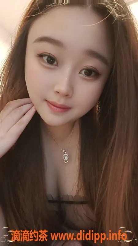 杭州楼凤-西湖区御姐雯雯热情服务，巨乳引人注目！