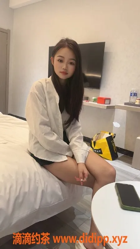 昆明楼凤-曲靖小小，500元激情服务，值得一试！