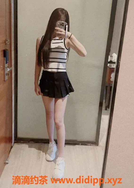 东莞楼凤-南城小秋宝，服务超赞，700起！