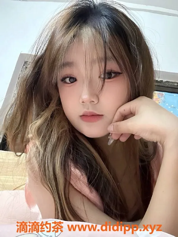 成都楼凤-成华区美琪 165cm 18岁 B罩杯 超强口技体验