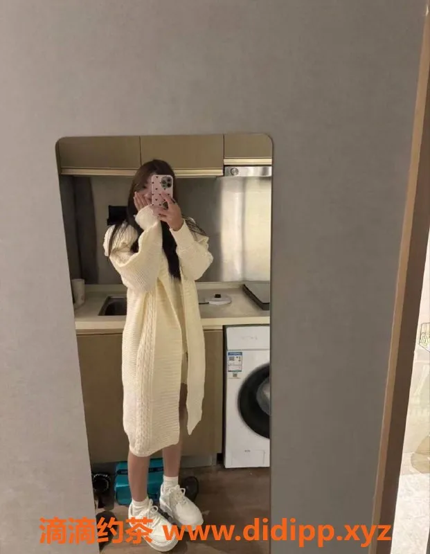 郑州楼凤-管城艾米，24岁，168cm，45kg，全套服务只需6元起！