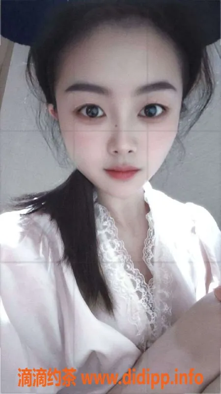 深圳楼凤-福田小不点25岁兼职嫩模，155cm 44kg等你体验