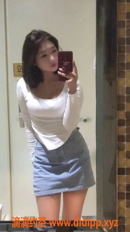 长沙楼凤-雨花区月月21岁，身高162，B+胸围，服务超值！