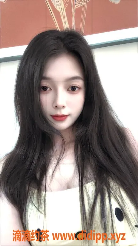 广州楼凤-黄埔嫩妹柒柒，700元视频验证！